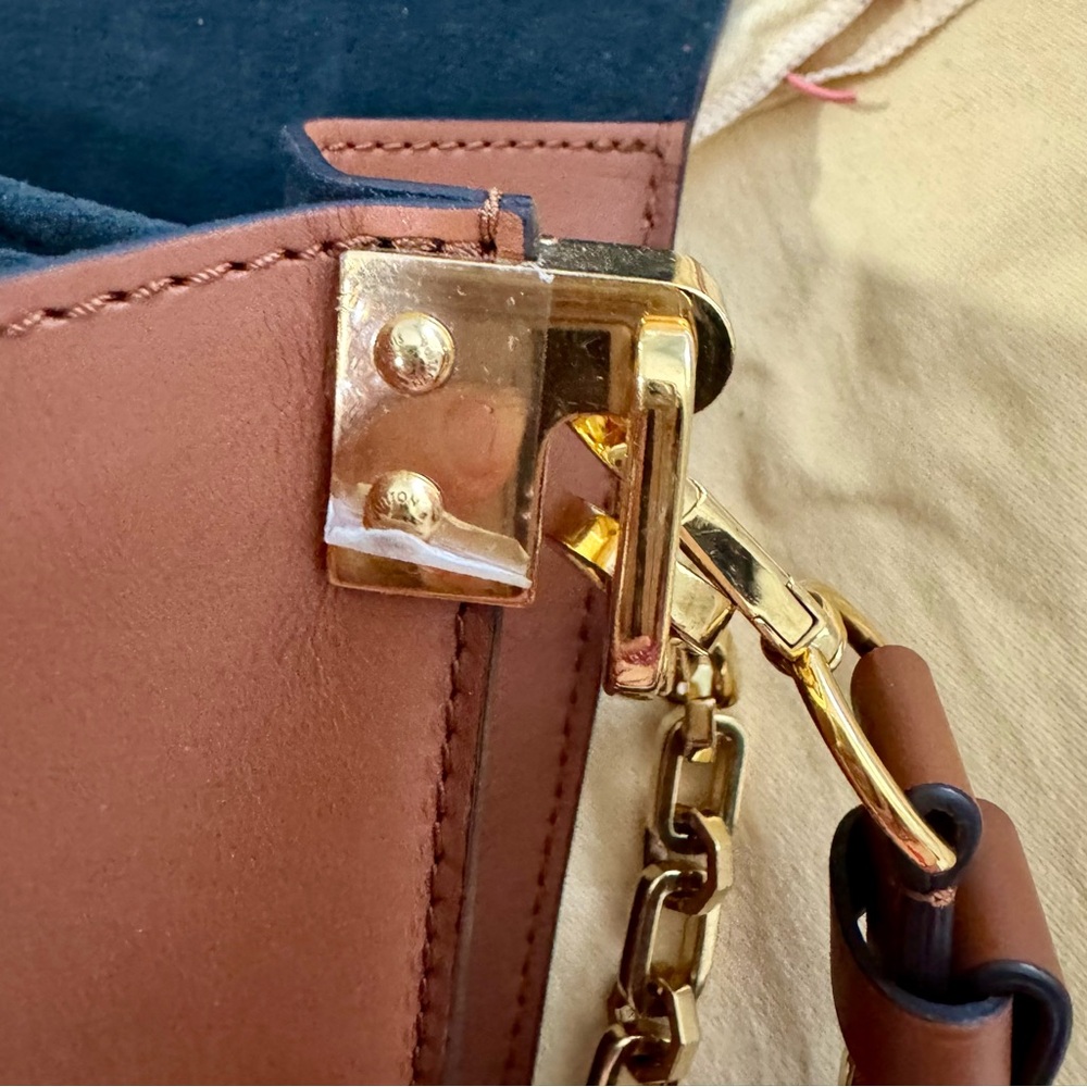 Louis Vuitton Tan and Brown Monogram Crossbody Bag - Picture 8 of 10